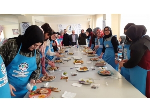 Gençler Mutfak Atölyesinde Buluştu