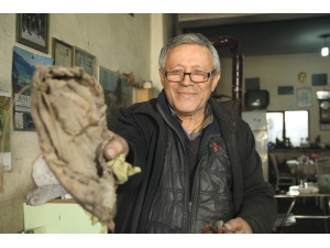 Kurtuluş Savaşı’ndan Kalma Dede Yadigarı Çarığa Gözü Gibi Bakıyor