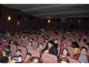 Safranbolu’da Çocuklar Sinemayla Buluştu