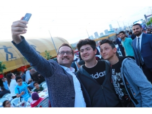 Türkiye’nin İlk Podcaster Başkanı