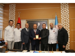 Aşçılardan Müdür Başyiğit’e Ziyaret