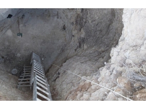 Kaçak Kazı Yaparken Suçüstü Yakalandılar