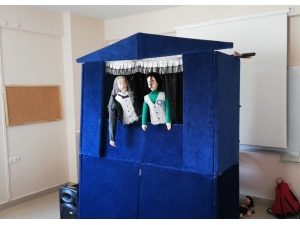 Çocuklar Kukla Gösterisiyle 32 Yıl Önceye Gitti