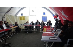 Hdp Önündeki Ailelerin Evlat Nöbeti 136’ıncı Gününde