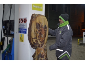Akaryakıt İstasyonunda Pompalara Battaniyeli Koruma