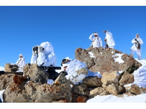 Jandarma Komando Timleri Adım Adım Terörist Avında