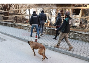 Narkotik Uygulamasında Yakalanan Cezaevi Firarisi Tutuklandı