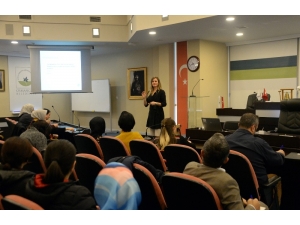 Belediye Personeline Ergenlik Semineri