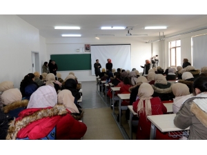 Aiçü Lise Öğrencilerini Misafir Etti