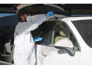 Lüks Aracın İçinden 70 Bin Liralık Pırlanta Yüzük Çalındı