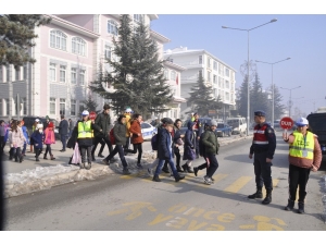 Şuhut’ta ’Öncelik Hayatın, Öncelik Yayanın’ Uygulaması