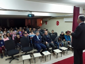 Gazeteci Çelik, Öğrencilere Gazetecilik Mesleğini Anlattı