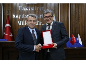 Kan Bağışçılarına Madalyaları Verildi