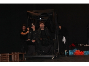 Günlük İsimli Tiyatro Gösterisi Yapıldı