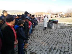 Alevlerin Arasında Kalan 11 Yaşındaki Merve’ye Hüzünlü Veda