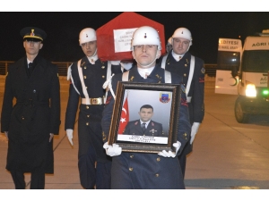 Ağrı’da Şehit Olan Askerin Cenazesi Baba Ocağına Uğurlandı