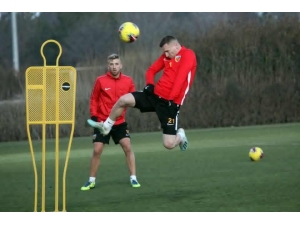 Kayserispor’da Yeni Transferlerin Forma Numaraları Belli Oldu