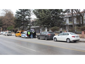 Elazığ’da Zincirleme Trafik Kazası, 5 Araç Bir Birine Girdi