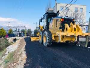 Yeşilköy’de Sıcak Asfalt Çalışması Başladı