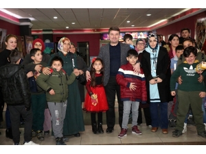 Başkan Dinçer, 30 Otizmli Öğrenci İle Film İzledi