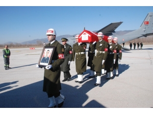 Şehit Teğmenin Cenazesi Memleketi Tokat’a Getirildi