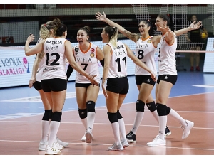 Eczacıbaşı Oyuncusu Yasemin Güveli: "Devreye Güzel Bir Giriş Yapmak İstiyoruz"