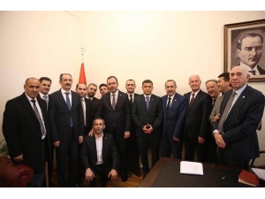 Van Heyetinden Gençlik Ve Spor Bakanı Kasapoğlu’na Ziyaret