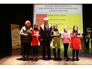 Başkan Palancıoğlu Öğrencilerin Yarıyıl Heyecanına Ortak Oldu