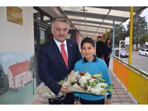 Öğrencilerin Karne Heyecanı