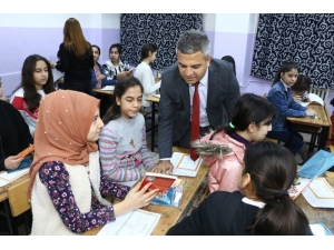 Diyarbakır’da 500 Bin Öğrenci Karne Aldı