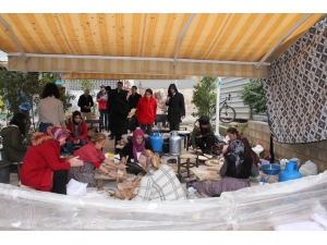 Sokak Hayvanları İçin Gözleme Etkinliği Yapıldı