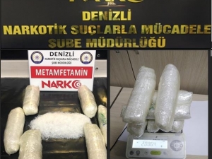 Otomobilin Tavanından 2 Kilo Uyuşturucu Çıktı