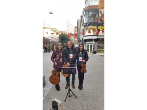 İzmit’te Mavi Yeşil Sokak Etkinlikleri Başladı