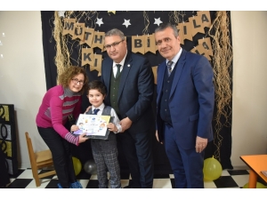 Yunusemreli Minikler Karne Heyecanı Yaşadı