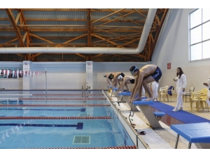 Siirtli Öğrenciler Şampiyon Olmak İçin Kulaç Attı