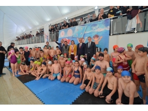 Başkan Hürriyet’ten Çocuklara Sömestr Hediyesi