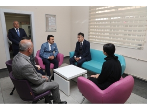 Vali Oktay Çağatay, Sağlıklı Hayat Merkezi’ni Ziyaret Etti