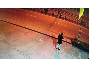 Polisin Kendini Vurma Anı Kamerada