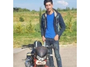 Forklift İle Tıra Çarpan Motosikletli Genç Hayatını Kaybetti