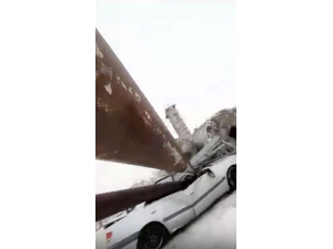 Çimento Fabrikasının Silosu Aracının Üzerine Devrilen Kişi Şok Yaşadı