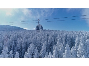 Uludağ’da Sislerin Arasında Büyüleyici Kar Yolculuğu