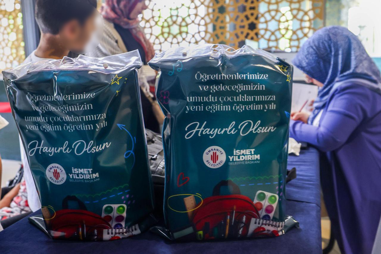umraniye-belediyesi-nden-5-bin-ogrenciye-kirtasiye-destegi