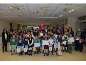 Çiğlili Çocuklar Tatile Eğlenerek Girdi