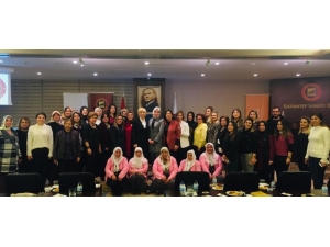 "Yerel Kalkınmada Kadının Rolü" Paneli