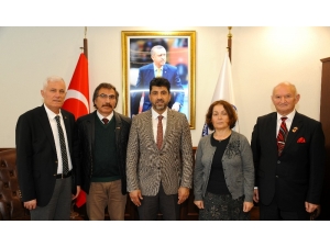 Rektör Aldemir, Şehit Aileleri Ve Gazileri Ağırladı