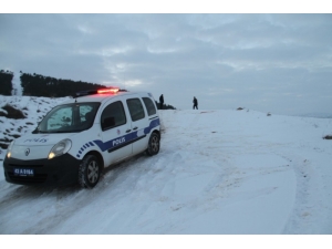 Tabancayla Ayaklarından Ve Sırtından Vuruldu