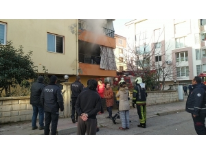 Anne Ve Kızı Güne Yangınla Uyandı