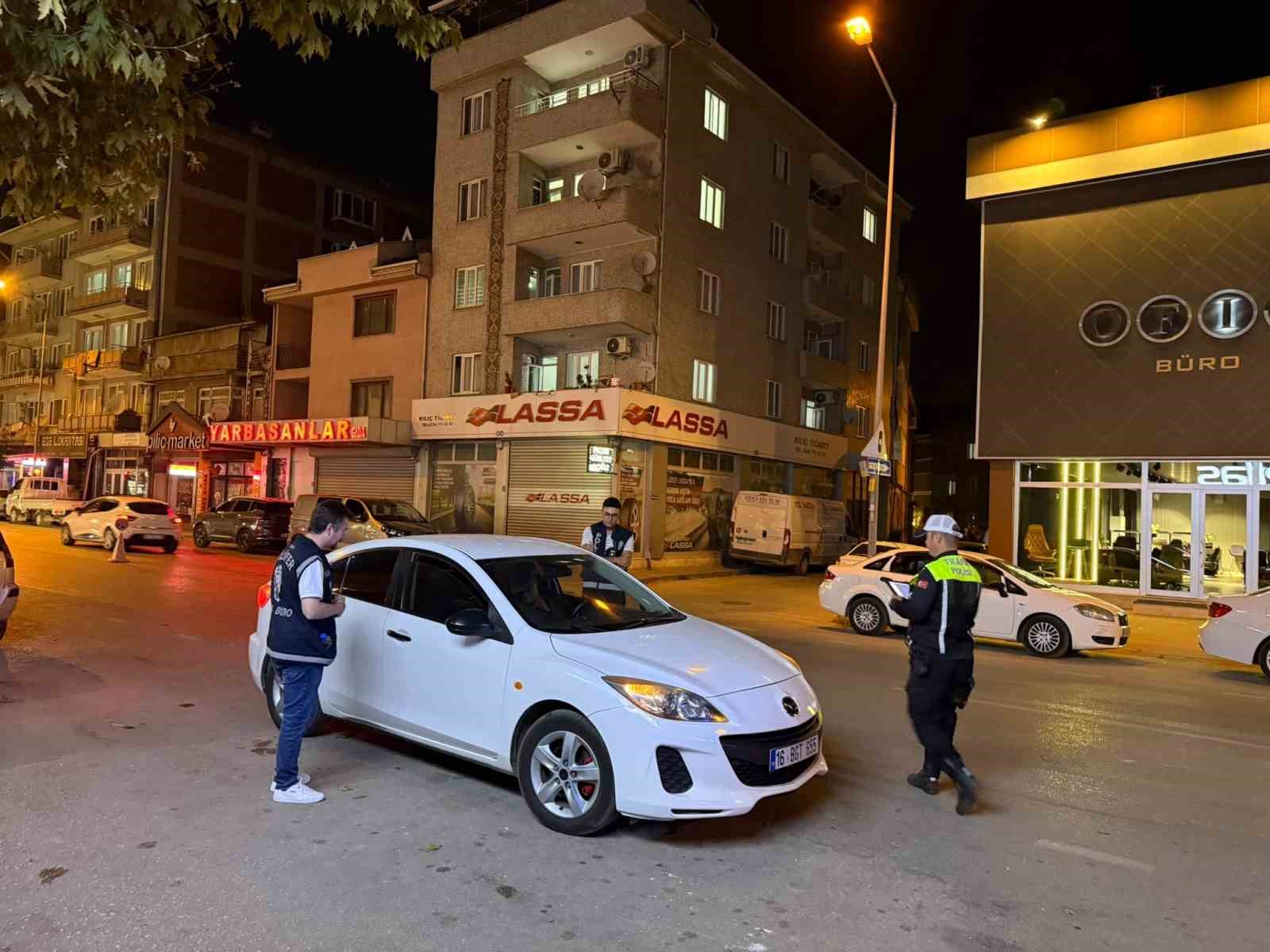 inegol-de-polis-kus-ucurtmadi-bin-412-kisi-sorgulandi
