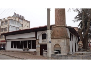 Bakıma Alınan Tarihi Alaca Camii Yeniden İbadete Açıldı