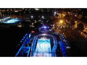 Sömestr Tatilinde Öğrenciler Buzfest’e Akın Etti